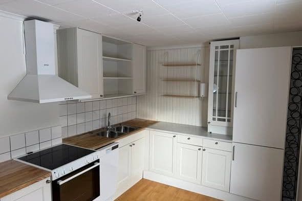 Hus med stor trädgård i Kettilstorp